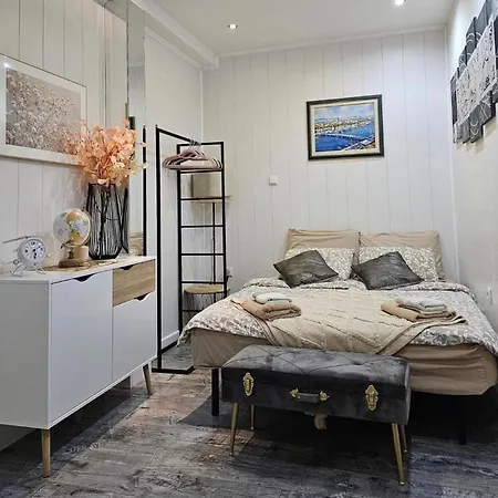 Old Town Center Lejlighed *