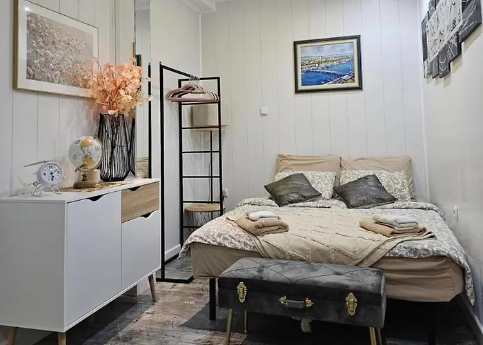 Old Town Center Lejlighed *